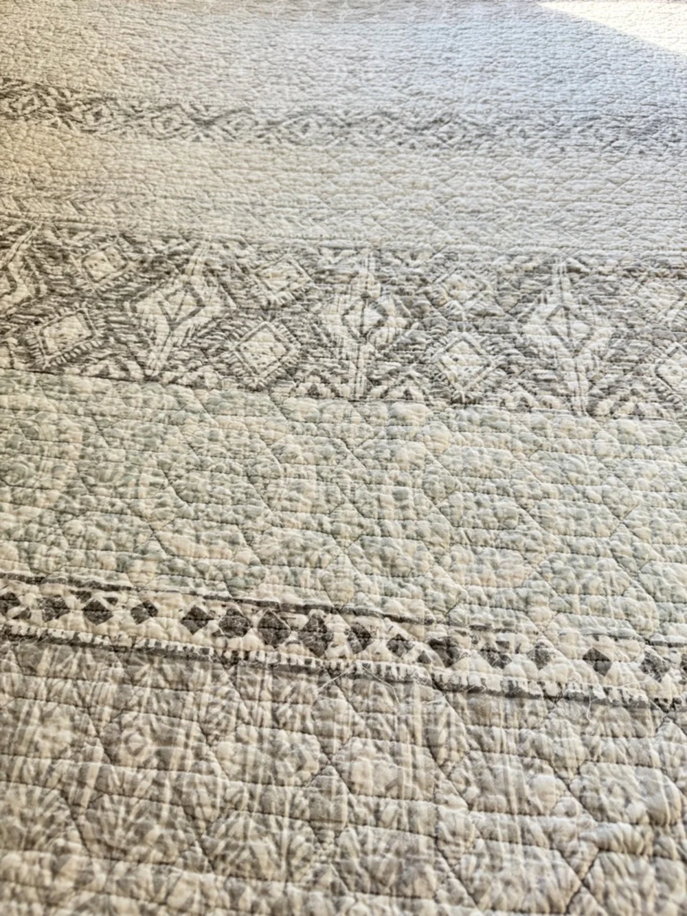 Reversible Quilt Full/Queen Size